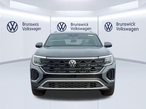 pure gray 2026 Volkswagen Atlas Cross Sport 2.0T SE w/Technology 4MOTION