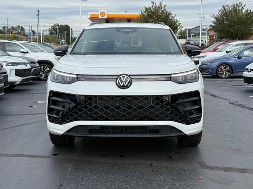 2026 Volkswagen Tiguan 2.0T SE R-Line Black 4MOTION