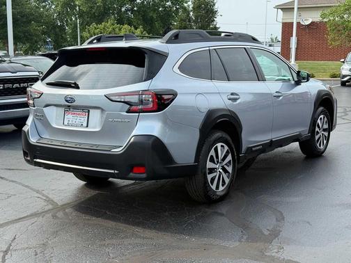 2025 Subaru Outback Base