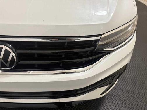 2023 Volkswagen Tiguan 2.0T SE R-Line Black 4MOTION