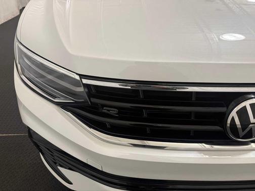 2023 Volkswagen Tiguan 2.0T SE R-Line Black 4MOTION