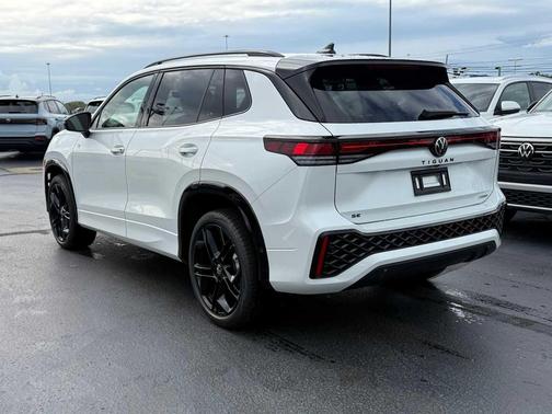 2026 Volkswagen Tiguan 2.0T SE R-Line Black 4MOTION