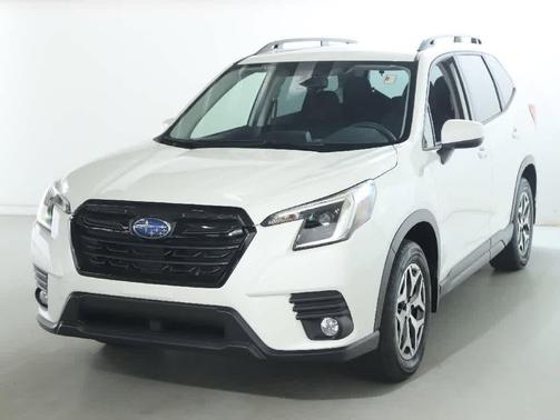 Crystal White Pearl 2023 Subaru Forester Premium