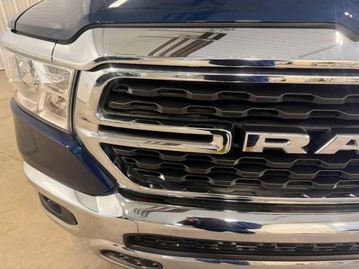 Patriot Blue Pearlcoat 2023 RAM 1500 Big Horn/Lone Star