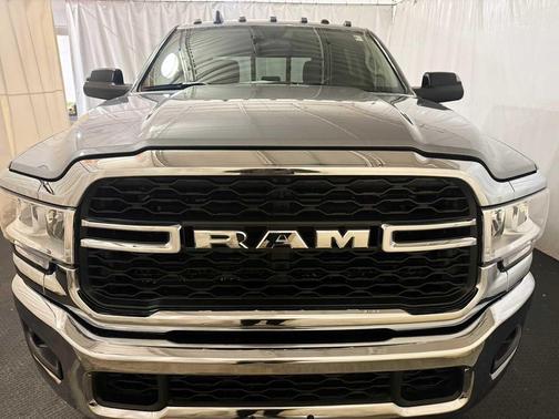 2020 RAM 2500 Tradesman Crew Cab 4X4 6'4' Box