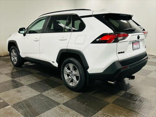 2022 Toyota RAV4 Hybrid XLE