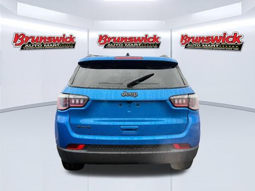 Hydro Blue Pearlcoat 2026 Jeep Compass Latitude