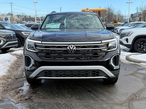 2026 Volkswagen Atlas Peak Edition