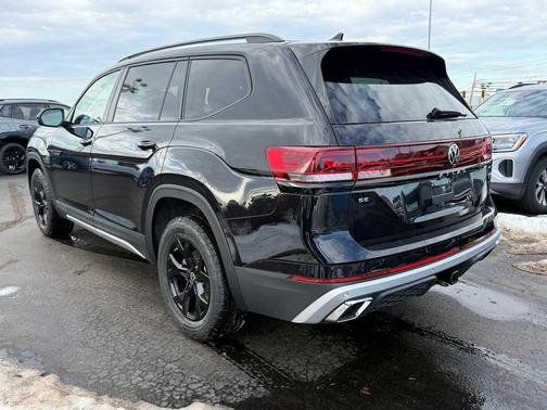 2026 Volkswagen Atlas Peak Edition