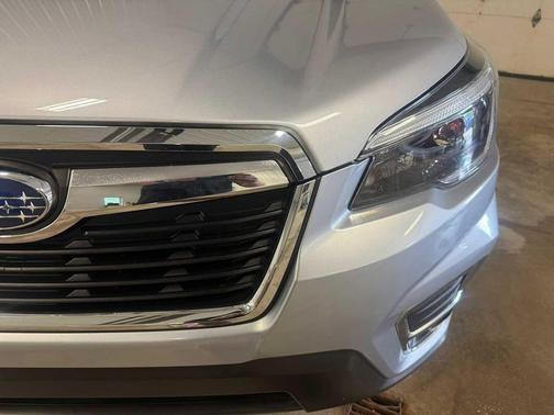 Ice Silver Metallic 2021 Subaru Forester Limited