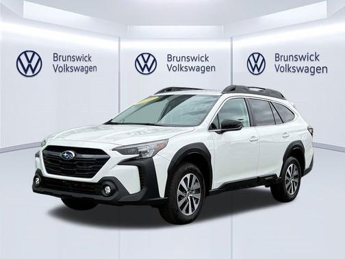 Crystal White Pearl 2025 Subaru Outback Premium