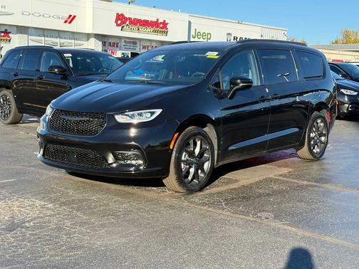 2026 Chrysler Pacifica Limited
