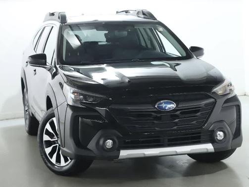 Crystal Black Silica 2024 Subaru Outback Limited