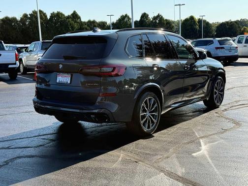 2022 BMW X5 M50i