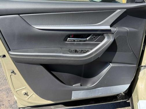 Zircon Sand Metallic 2026 Mazda CX-70 3.3 Turbo Premium