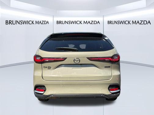 Zircon Sand Metallic 2026 Mazda CX-70 3.3 Turbo Premium
