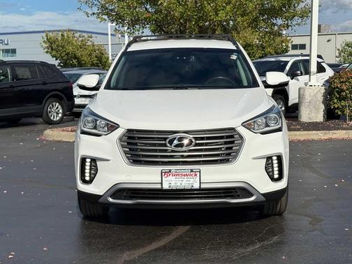 2017 Hyundai SANTA FE SE