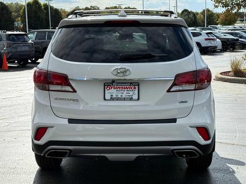 2017 Hyundai SANTA FE SE