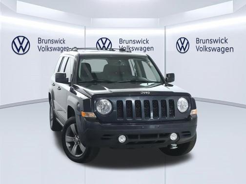 Maximum Steel Metallic Clearcoat 2014 Jeep Patriot High Altitude