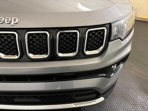 Billet Silver Metallic Clearcoat 2023 Jeep Compass Limited