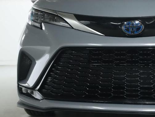 2024 Toyota Sienna XSE 7 Passenger