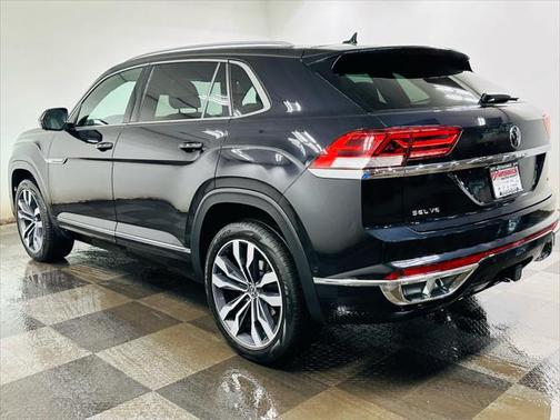2022 Volkswagen Atlas Cross Sport 3.6L V6 SEL Premium R-Line