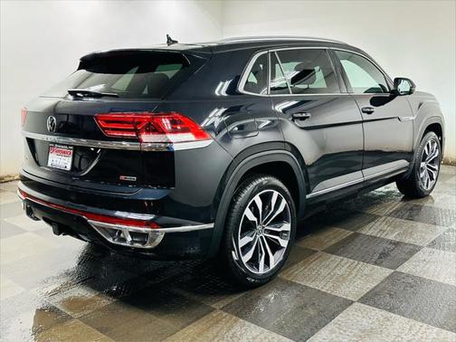2022 Volkswagen Atlas Cross Sport 3.6L V6 SEL Premium R-Line