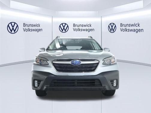 Ice Silver Metallic 2021 Subaru Outback Premium
