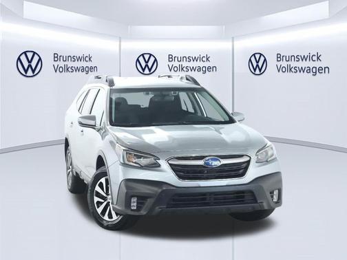 Ice Silver Metallic 2021 Subaru Outback Premium