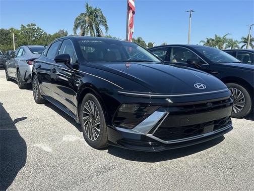 2025 Hyundai SONATA Hybrid Limited