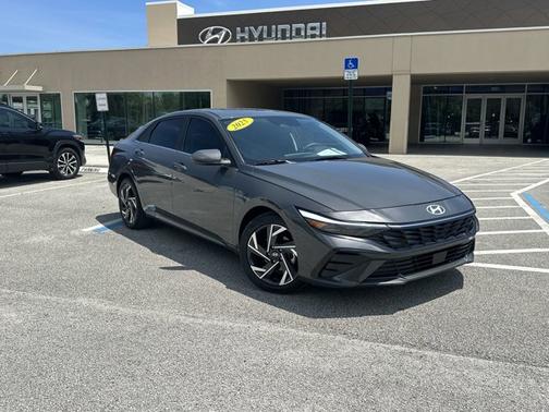 2025 Hyundai ELANTRA SEL Convenience