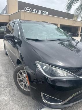 2020 Chrysler Pacifica Touring-L