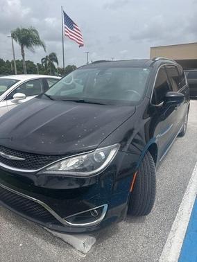 2020 Chrysler Pacifica Touring-L