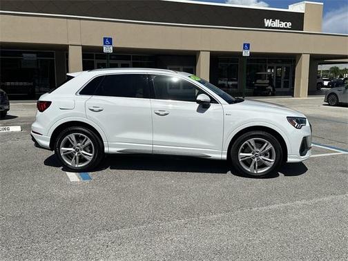 2022 Audi Q3 45 S line Premium