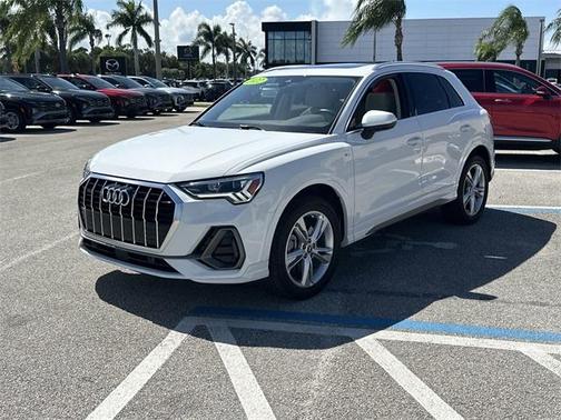2022 Audi Q3 45 S line Premium