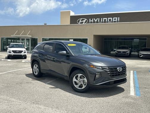 Gray 2023 Hyundai TUCSON SE