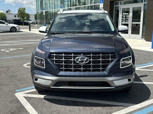 2025 Hyundai VENUE Limited
