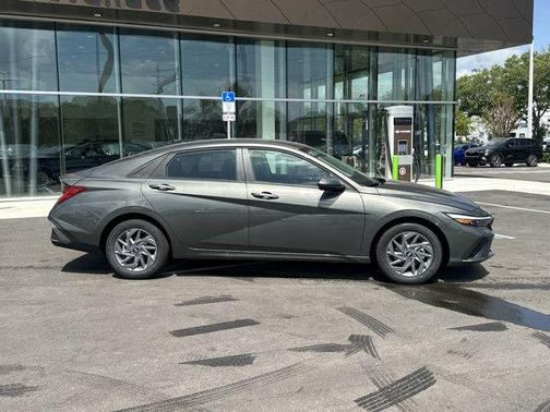 2025 Hyundai ELANTRA HEV Blue