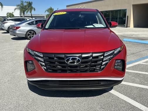 2022 Hyundai TUCSON SE