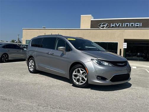 2019 Chrysler Pacifica Touring-L Plus