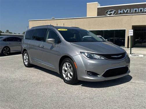 2019 Chrysler Pacifica Touring-L Plus