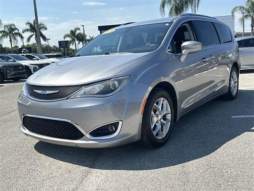 2019 Chrysler Pacifica Touring-L Plus