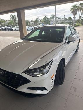 2022 Hyundai SONATA Limited