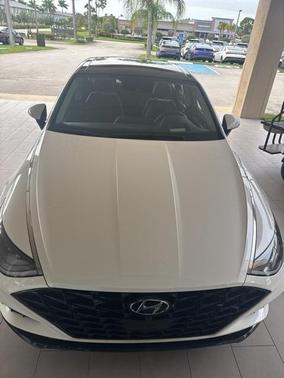 2022 Hyundai SONATA Limited