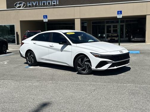 2025 Hyundai ELANTRA SEL Sport