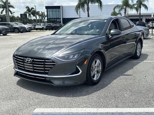 2023 Hyundai SONATA SE