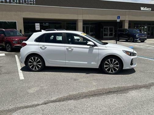 2020 Hyundai Elantra GT Base