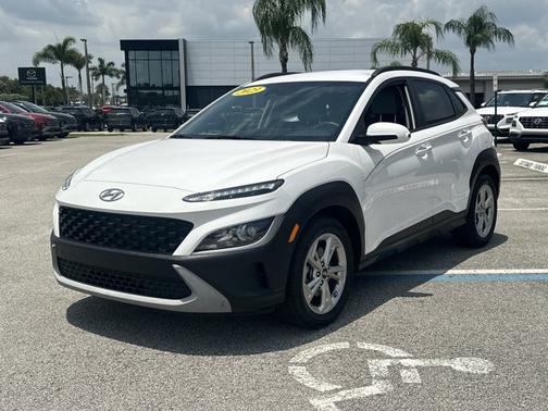 White 2023 Hyundai KONA SEL