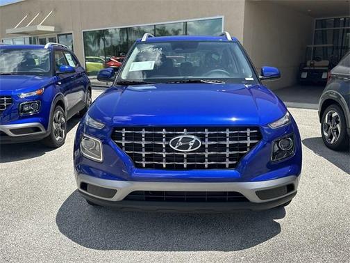 2025 Hyundai VENUE SEL