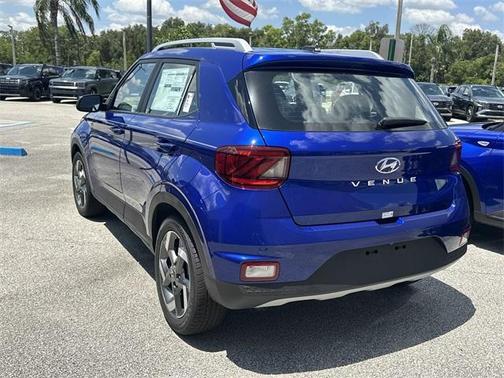 2025 Hyundai VENUE SEL